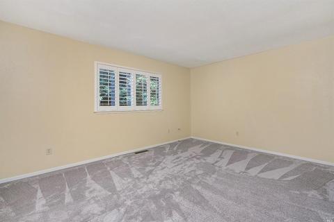 393 Wilson Ln, Windsor, CA 95492 photo 8