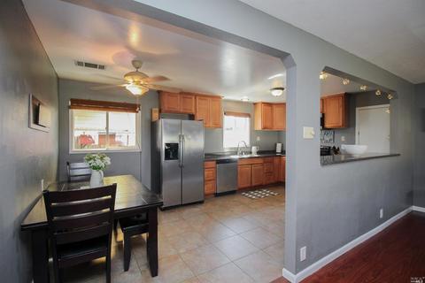 245 E Walnut St, Dixon, CA 95620 photo 12