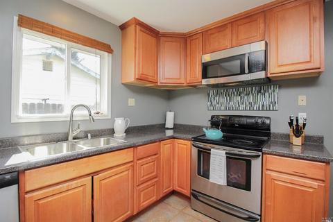 245 E Walnut St, Dixon, CA 95620 photo 14