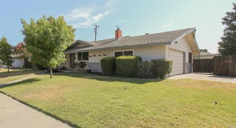 245 E Walnut St, Dixon, CA 95620 photo 3