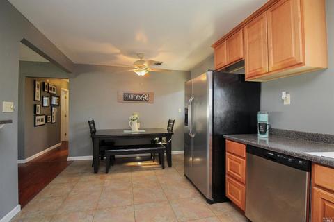 245 E Walnut St, Dixon, CA 95620 photo 15