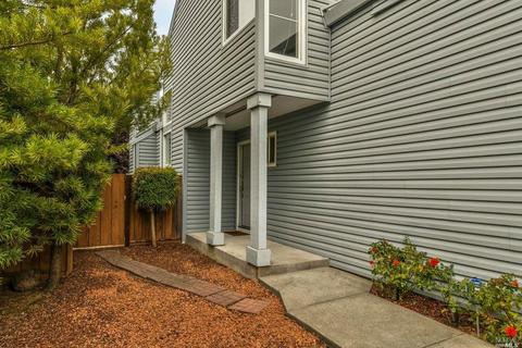 448 Jade Cir, Vallejo, CA 94590 photo 2