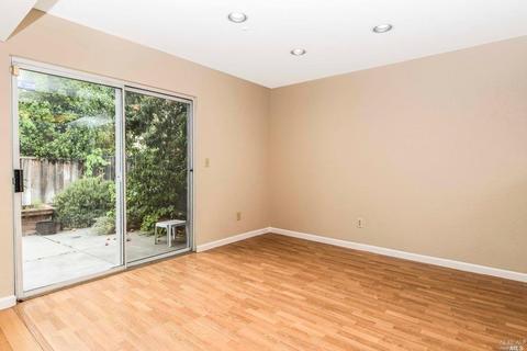 448 Jade Cir, Vallejo, CA 94590 photo 6