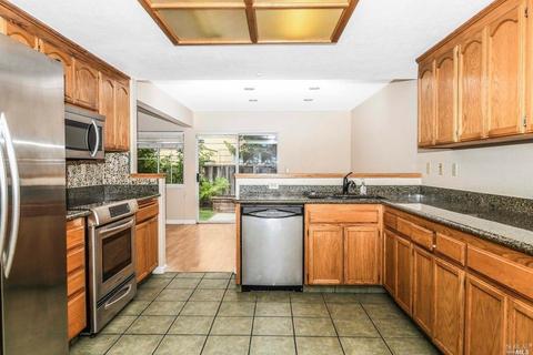 448 Jade Cir, Vallejo, CA 94590 photo 10