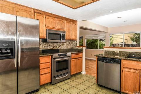 448 Jade Cir, Vallejo, CA 94590 photo 11