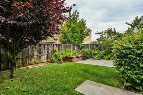 448 Jade Cir, Vallejo, CA 94590 photo 24