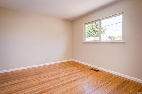 1104 Sereno Dr, Vallejo, CA 94589 photo 9
