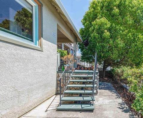 826 Maine St, Vallejo, CA 94590 photo 3