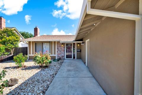 435 Hartwick Ln, Fairfield, CA 94533 photo 3