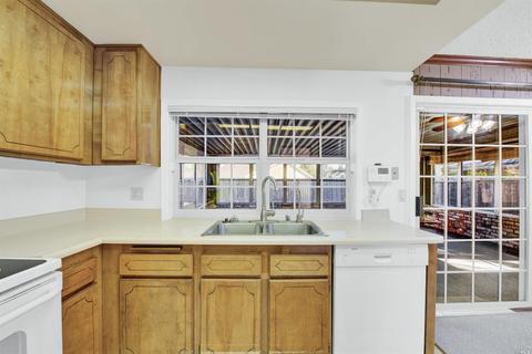 435 Hartwick Ln, Fairfield, CA 94533 photo 12