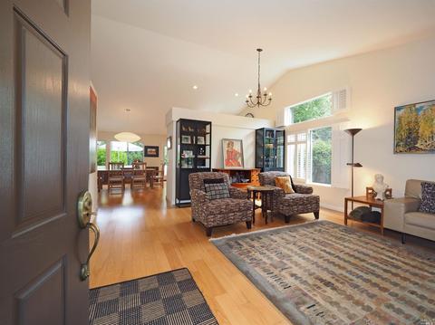 810 E Macarthur St, Sonoma, CA 95476 photo 2