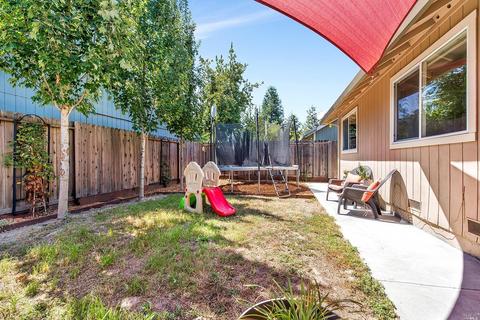 1935 Commons Ct, Windsor, CA 95492 photo 16