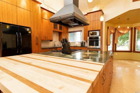 230 Bonnie Ln, Willits, CA 95490 photo 4