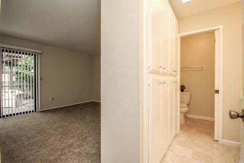 1316 Pinewood Ct, Dixon, CA 95620 photo 13