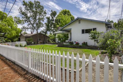 590 W Cotati Ave, Cotati, CA 94931 photo 2