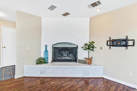365 E O St E, Benicia, CA 94510 photo 3