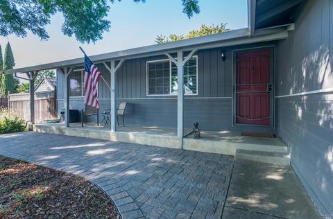 161 Georgetown Dr, Vacaville, CA 95687 photo 2