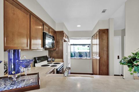 113 Nantucket Ln, Vallejo, CA 94590 photo 1