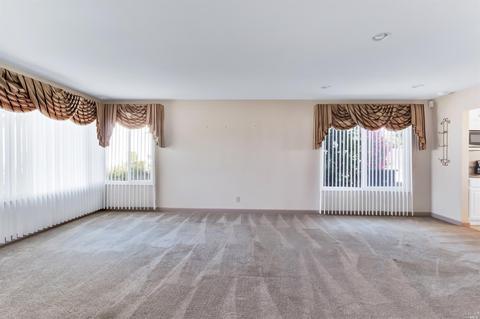 105 Bluebird Ct, Vallejo, CA 94591 photo 4