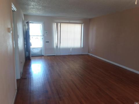 821 Ohio St, Fairfield, CA 94533 photo 3