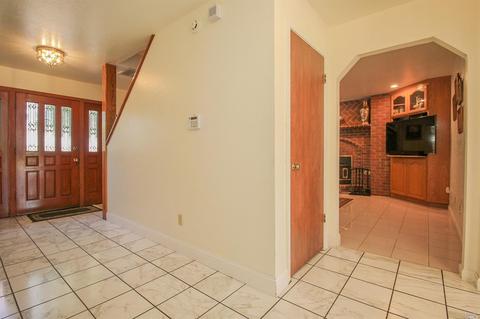 995 Hillview Dr, Dixon, CA 95620 photo 4
