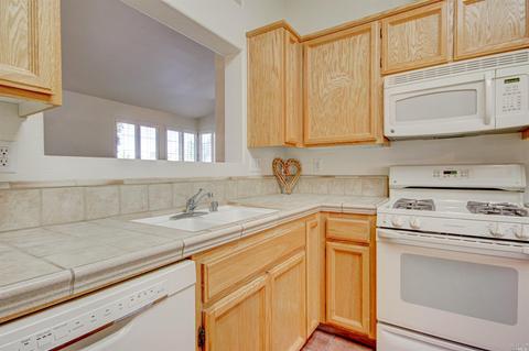337 Bartlett Ln, Vacaville, CA 95687 photo 12