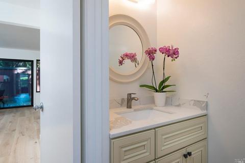 19 Deuce Ct, Fairfax, CA 94930 photo 9