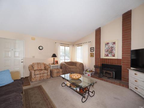 684 Draco Dr, Petaluma, CA 94954 photo 3