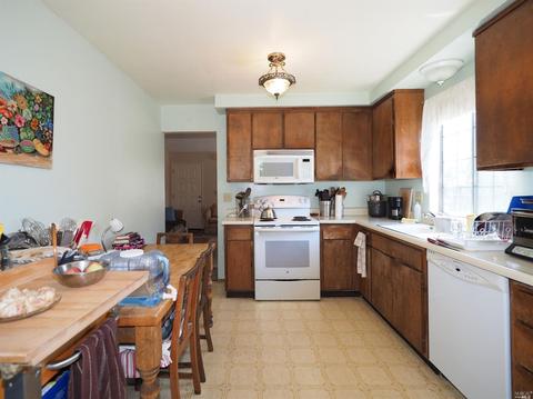 684 Draco Dr, Petaluma, CA 94954 photo 6