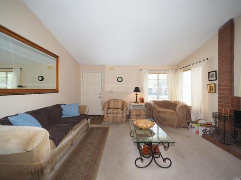684 Draco Dr, Petaluma, CA 94954 photo 4