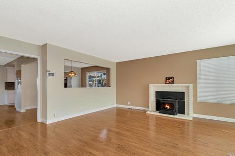 1049 Seascape Ct, Rodeo, CA 94572 photo 4