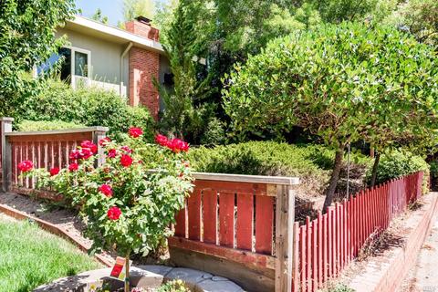 714 Walnut Ave, Ukiah, CA 95482 photo 2