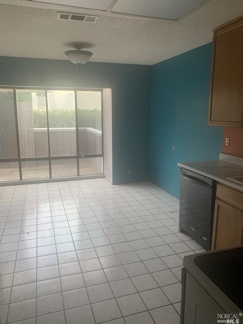 165 Oddstad Dr #48, Vallejo, CA 94589 photo 4
