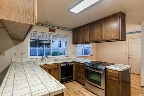 1160 Birch Dr, Petaluma, CA 94952 photo 7