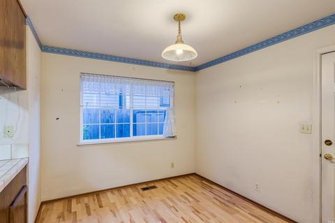 1160 Birch Dr, Petaluma, CA 94952 photo 9
