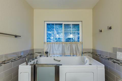 1160 Birch Dr, Petaluma, CA 94952 photo 17
