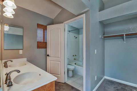 708 Natalie Dr, Windsor, CA 95492 photo 17
