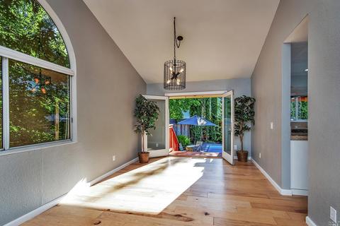 708 Natalie Dr, Windsor, CA 95492 photo 5