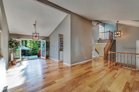 708 Natalie Dr, Windsor, CA 95492 photo 4