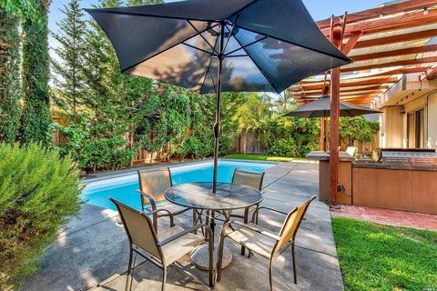 708 Natalie Dr, Windsor, CA 95492 photo 18
