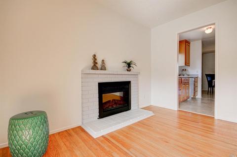 2022 Thrush Way, Fairfield, CA 94533 photo 6