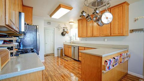 1533 Lassen Ct, Vallejo, CA 94591 photo 7