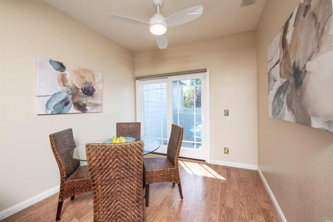 44 Mariners Cir, San Rafael, CA 94903 photo 10
