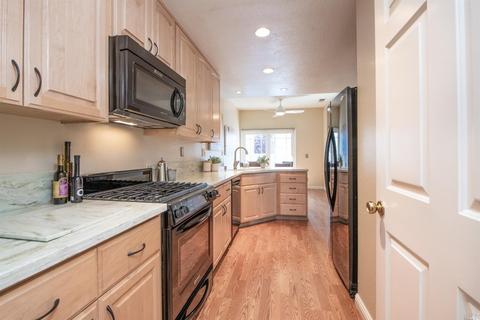 44 Mariners Cir, San Rafael, CA 94903 photo 8