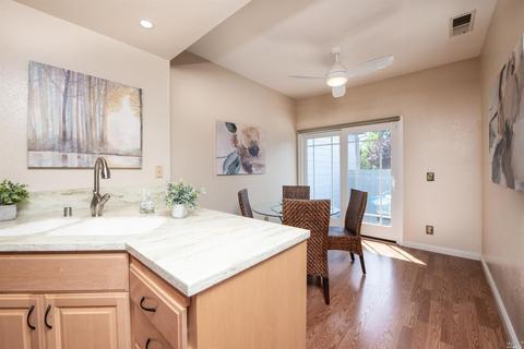 44 Mariners Cir, San Rafael, CA 94903 photo 9