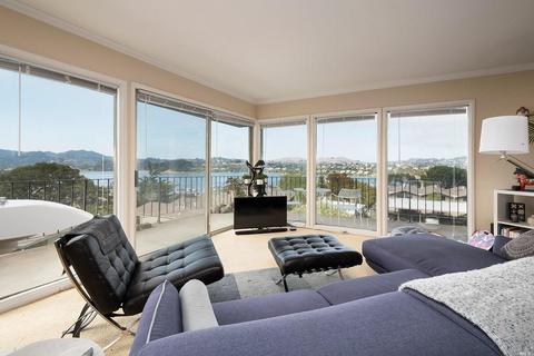 371 Eden Roc Dr, Sausalito, CA 94965 photo 2