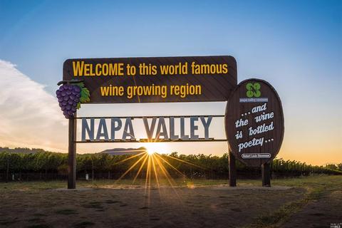 2701 Pine St, Napa, CA 94558 photo 2