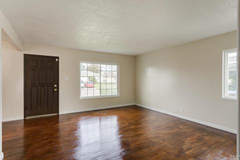 112 Simonton St, Vallejo, CA 94589 photo 2
