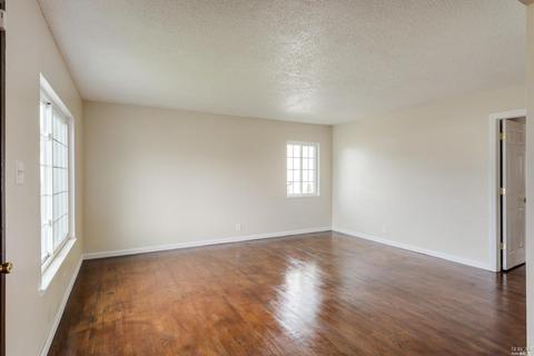 112 Simonton St, Vallejo, CA 94589 photo 3