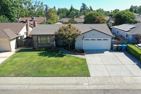 601 W D St S, Dixon, CA 95620 photo 1